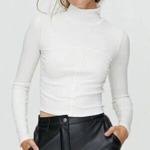 Aritzia Wilfred Moon Turtleneck Longsleeve Top in White